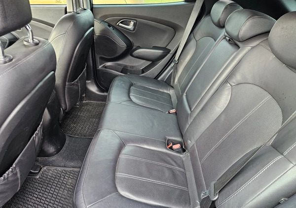 Hyundai ix35 cena 48000 przebieg: 180000, rok produkcji 2015 z Kartuzy małe 121